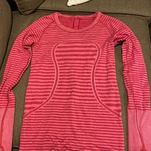 pink stripe Lululemon swiftly tech long sleeve.